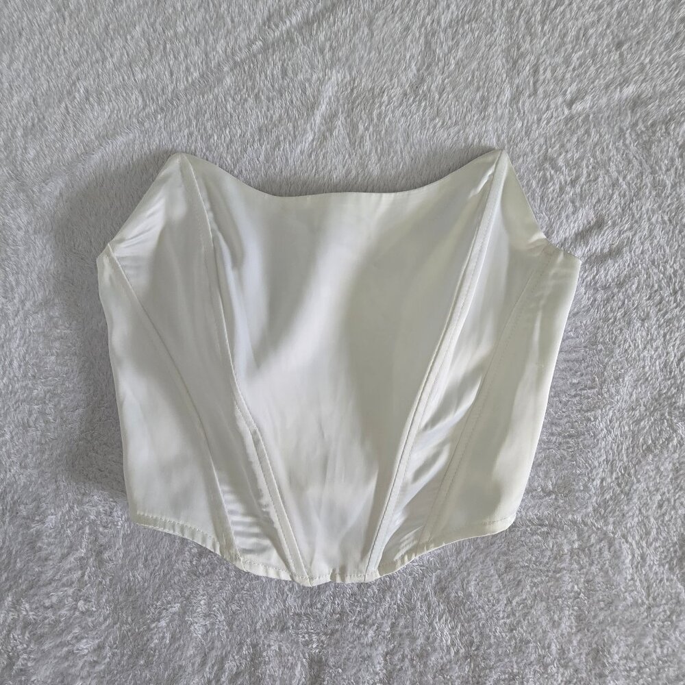 NWOT Pretty Little Things Satin Point Hem Bandeau Corset Top, White, Sz 0